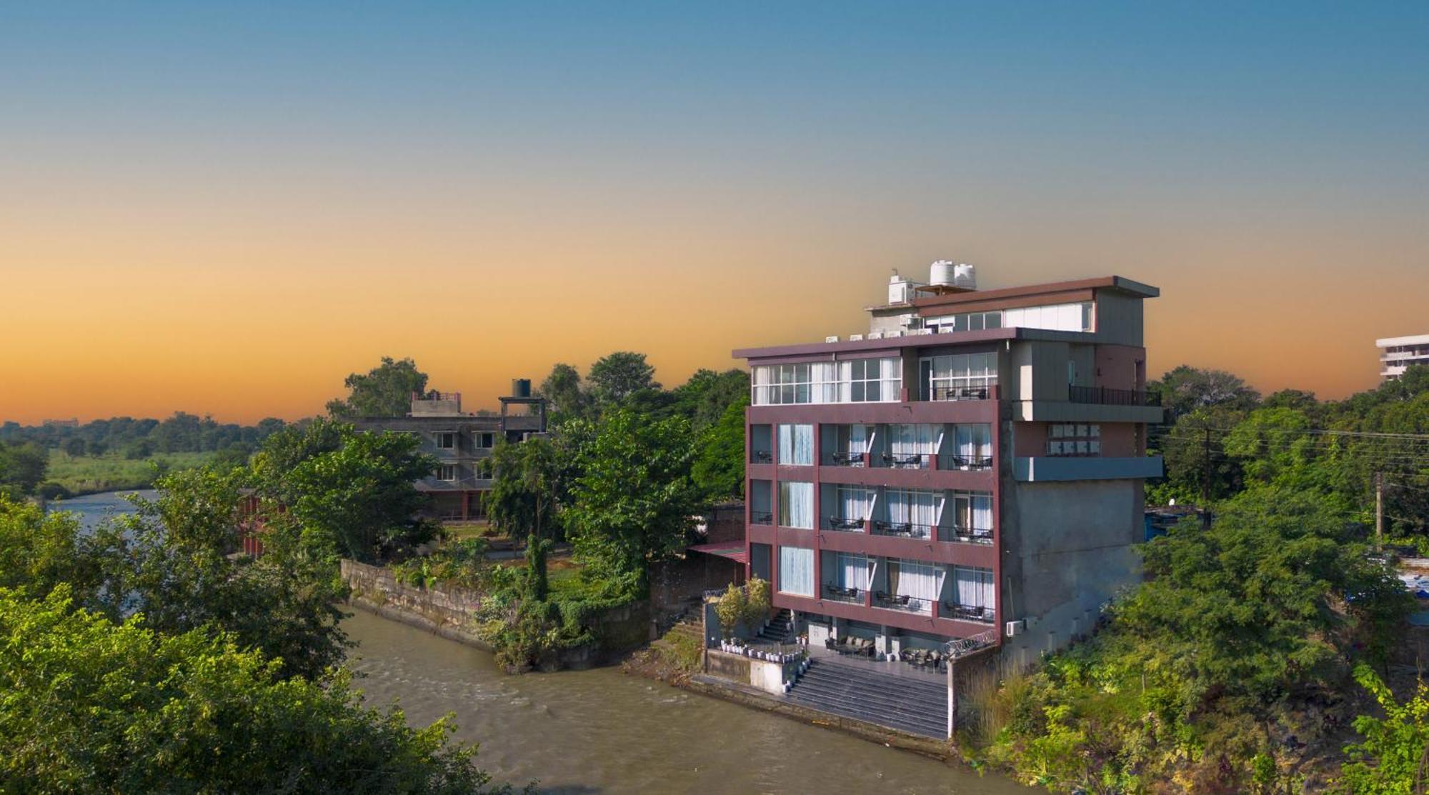 Sukoon By The Ganges - A Riverside Retreat ハリドワール エクステリア 写真