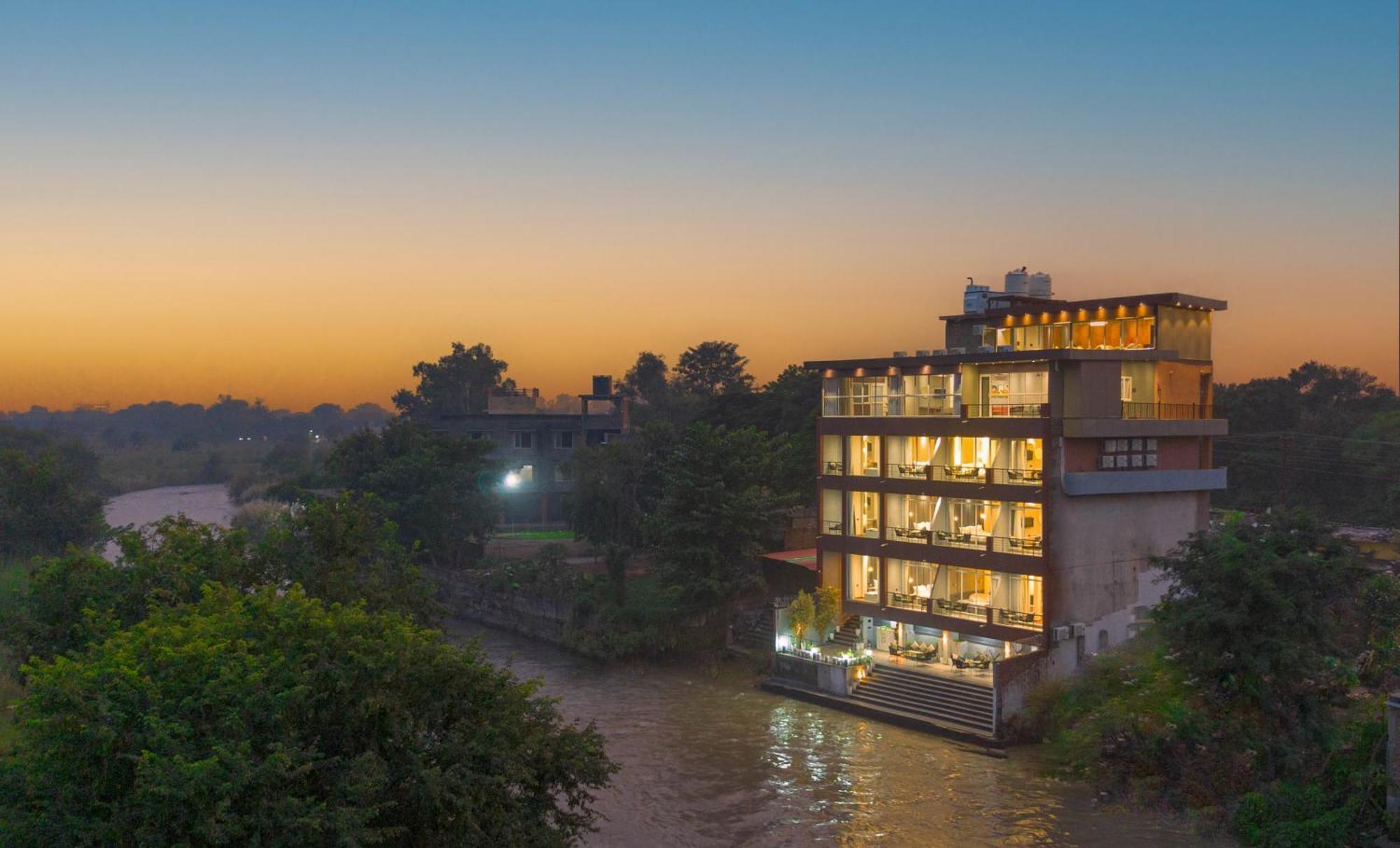 Sukoon By The Ganges - A Riverside Retreat ハリドワール エクステリア 写真